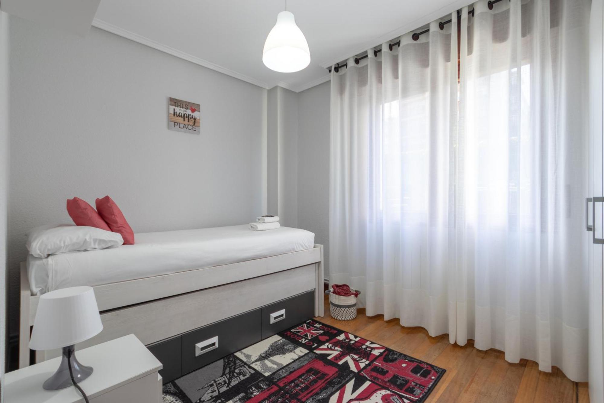 Etxebarria Apartment By People Rentals Bilbao Exterior photo