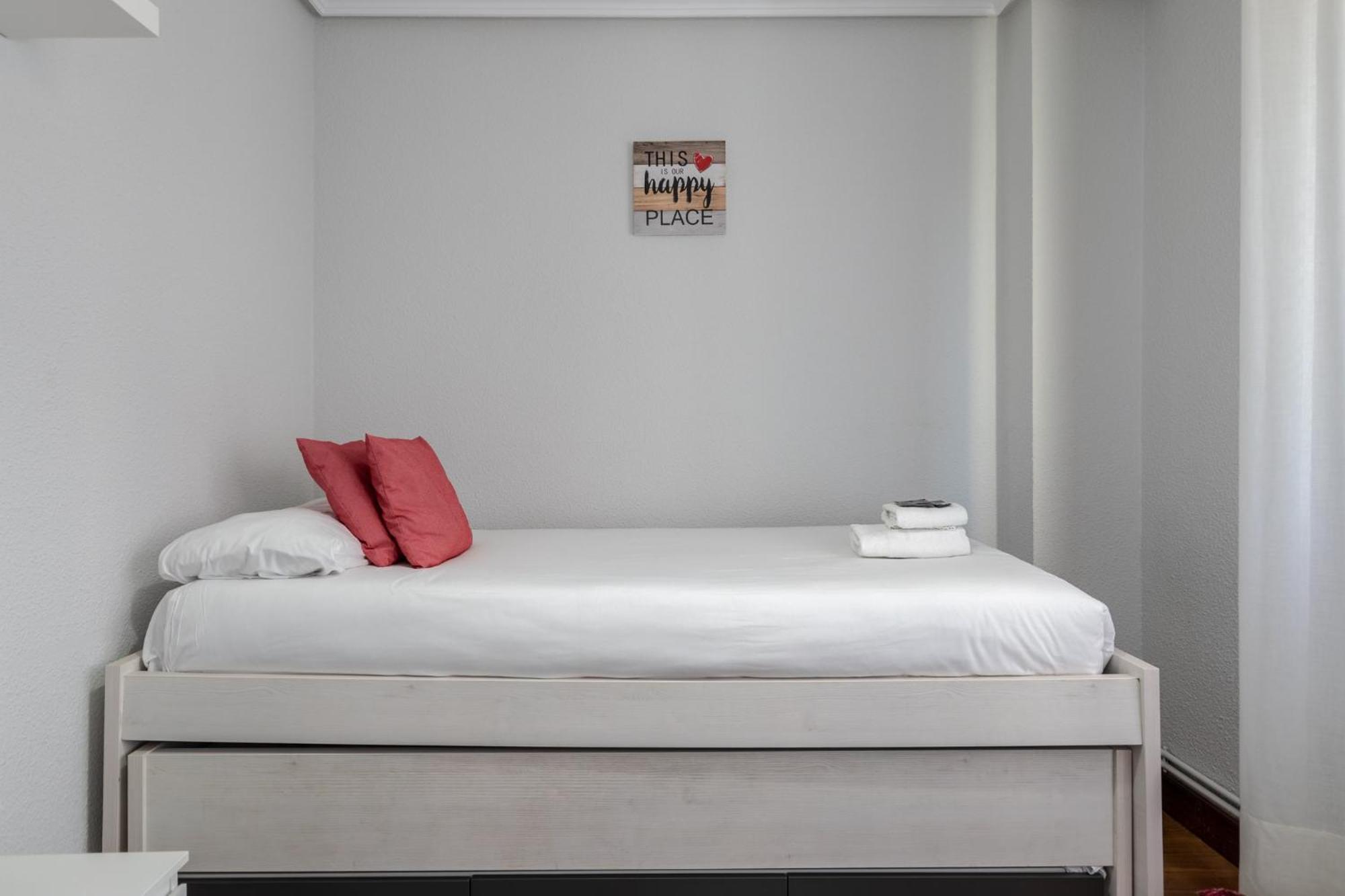 Etxebarria Apartment By People Rentals Bilbao Exterior photo